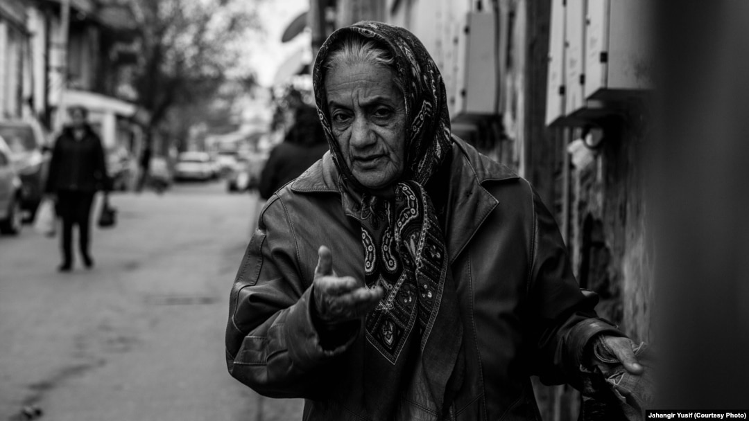 Pensioner qadın.