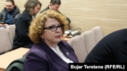 Vršiteljka dužnosti ministarke industrije, preduzetništva i trgovine, Rozeta Hajdari tokom prvog saslušanja u slučaju državnih rezervi, 13. januara 2026.