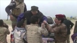 Iraqis Flee Fighting With Islamic State Militants