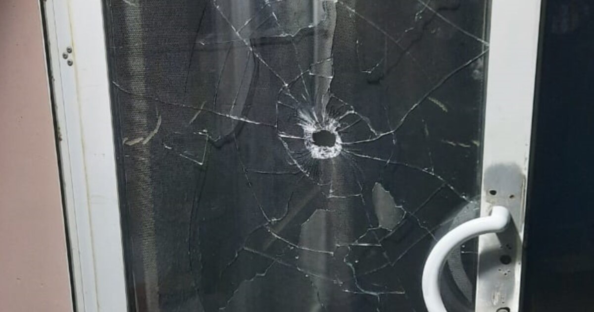 Душтағы жалаңаш гейлер трусики жоқ жалаңаш жігіттер