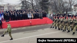 Полицейски части маршируват по време на парад в Баня Лука, Босна. На 9 януари 2022 Република Сръбска в Босна отбеляза свой Ден на независимостта, който на два пъти е определян за неконституционен.