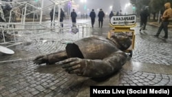 A monument to former President Nursultan Nazarbaev was demolished by protesters in Taldyqorghan in southern Kazakhstan.