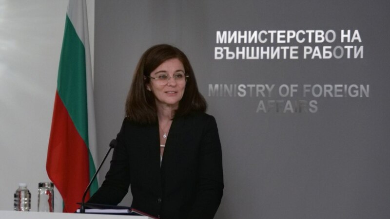 Генчовска најави посета на Бугарија на експерти од македонското МНР