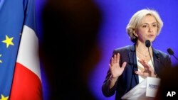  Валери Пекрес 