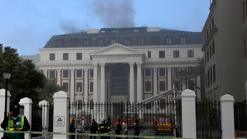 Požar oštetio zgradu parlamenta Južne Afrike