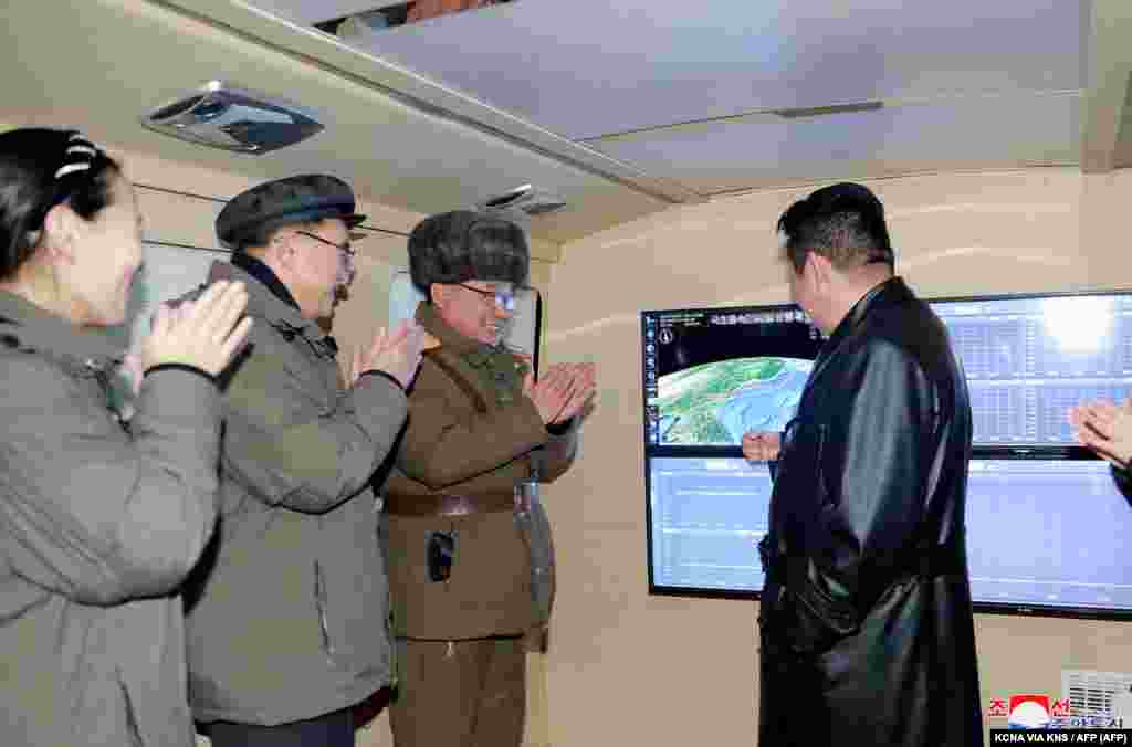 Az észak-koreai állami hírügynökség jelentése szerint hiperszonikusrakéta-tesztet hajtottak végre sikeresen január 12-én.&nbsp;Az eseményt állítólag személyesen felügyelte Kim Dzsongun észak-koreai vezető és húga, Kim Jodzsong 