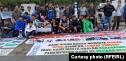 Afghan refugees in Indonesia protested on January 10.
