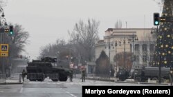 Военные на улицах Алматы, 7 января 2022 года