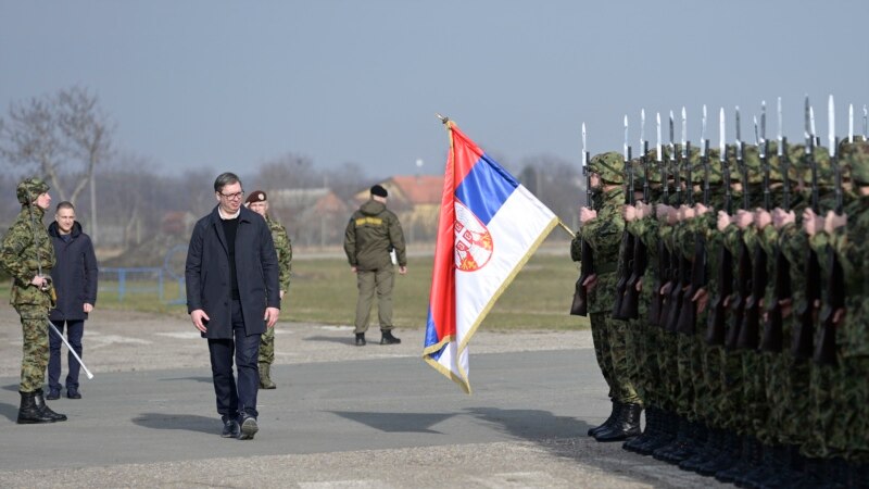 Serbia lavdërohet me armë të reja të blera nga Rusia