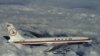 Boeing 707, aparținând companiei Tarom. Model popular în anii '70. 