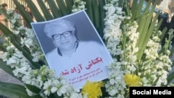 بکتاش آبتین، شاعر و فیلمساز، یکی از اعضای کانون نویسندگان ایران بود