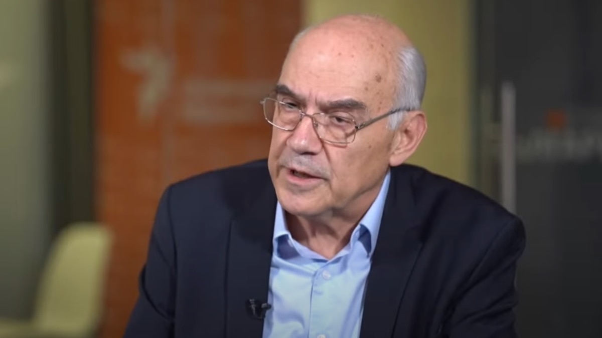 "Аз самият не желая да работя с тях". Шефът на КЕВР Иван Иванов пред ...