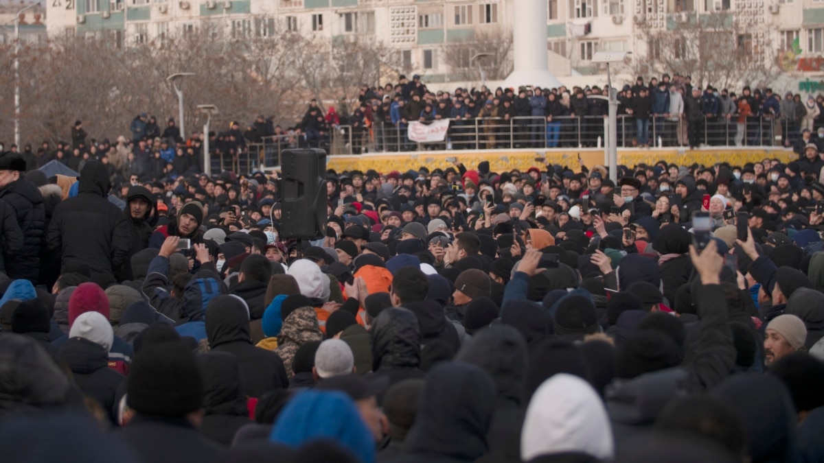 Митинги в Жанаозене и Актау: как протесты на западе Казахстана прошли без  погромов и провокаций