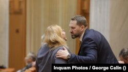 Parlamentarii ex-AUR, Mihai Ioan Lasca si Diana Sosoaca, sunt doi dintre cei care cer explicit ieșirea României din Uniunea Europeană