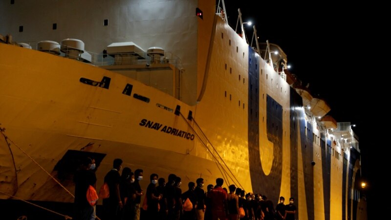 Dobrotvorni brod sa 440 migranata pristat će u Italiji