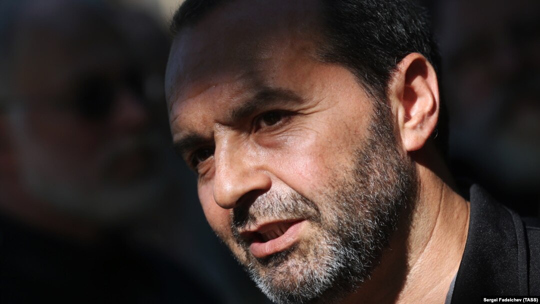 Viktor Shenderovich fled Russia for an unspecified country in January. (file photo)