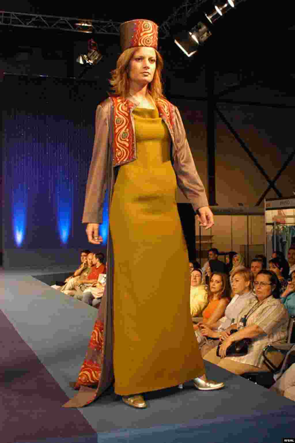 UAE- Istanbul fashion show in Dubai- 12/29/2006