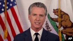 Guvernatorul Californiei, Gavin Newsom, a declarat că decizia președintelui Donald Trump de a trimite militari la Los Angeles este un „asalt asupra democrației”.