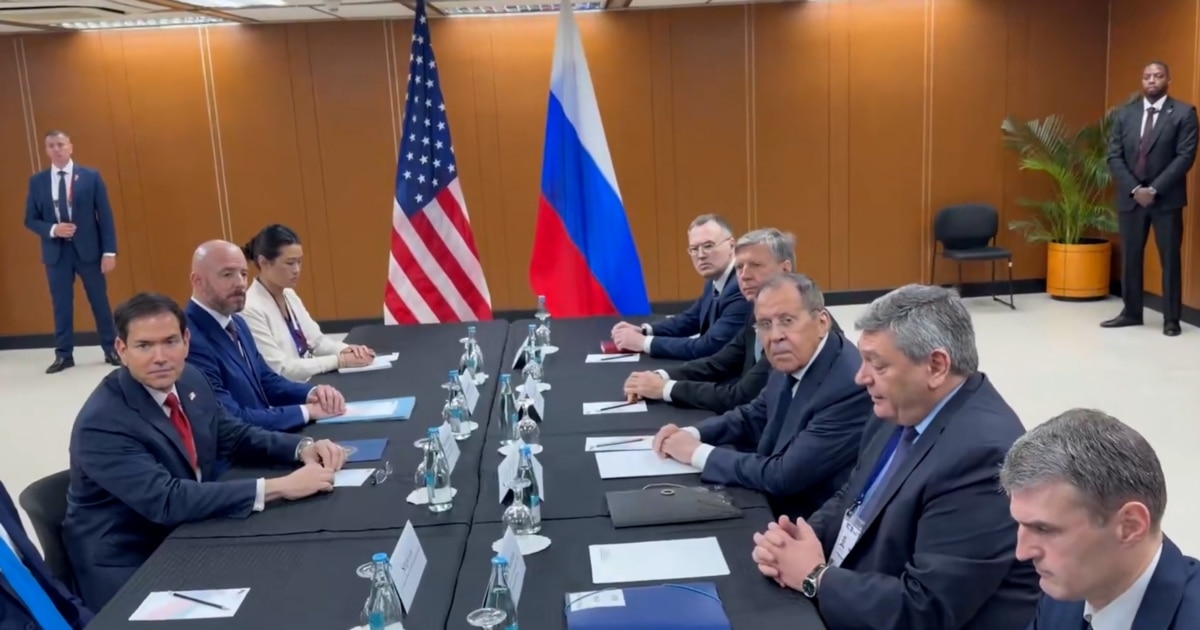 'Nice Hairstyle': Russian Foreign Minister Dodges RFE/RL Question On Ukraine