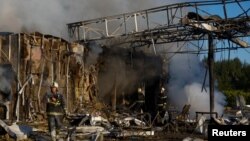 Повідомляється, що 4 жовтня внаслідок атаки було зруйновано виробничий майданчик фармацевтичної компанії КУСУМ у Сумах. Фото ілюстративне 