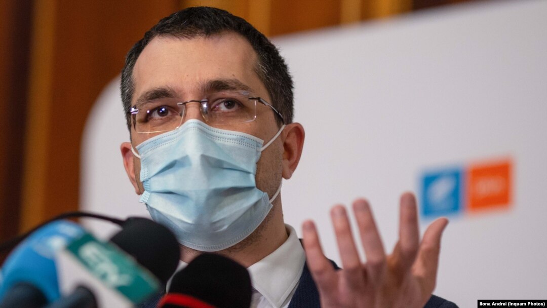 Președintele USR PLUS îl acuză pe primarul Capitalei că organizează concursuri aranjate. Imagine generică cu Vlad Voiculescu din aprilie 2021