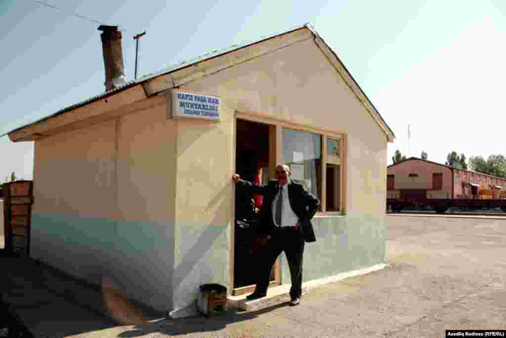 Dəmir yolu xəttinin bir hissəsinin keçəcəyi Hafiz Paşa məntəqəsinin İcra Nümayəndəsi İbrahim bəy deyir ki, bu layihə Qarsın qış turizmi üçün böyük inkişaf olacaq. Qış turizmi həvəskarları Gürcüstandan və Azərbaycandan daha ucuz qiymətə buralara gələ biləcəklər. Onun fikrincə bu layihə həm də Qarsın açıq hava muzeyi olan "Ani xərabələri"-nin tanıtımı üçün də müstəsna xidməti olacaq.