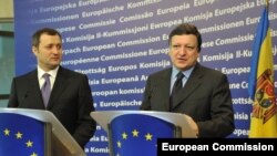 Premierul Vlad Filat și Jose Manuel Barroso, președintele CE la Bruxelles în februarie 2011