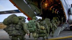 Russian peacekeepers boarding a military plane in Russia heading for Nagorno-Karabakh, November 10, 2020