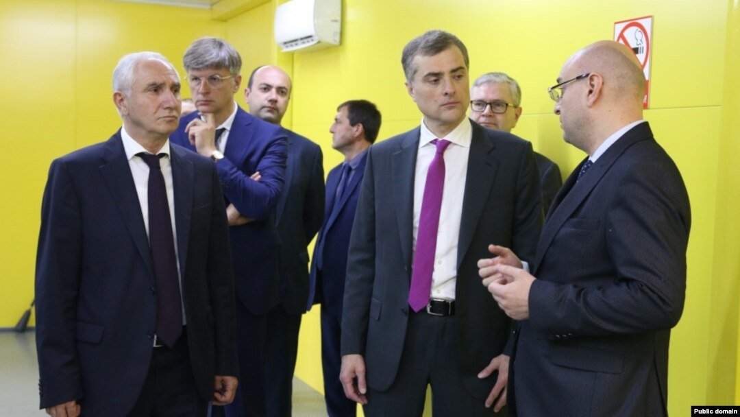 Владислав Сурков осмотрел ряд строящихся при российской помощи объектов
