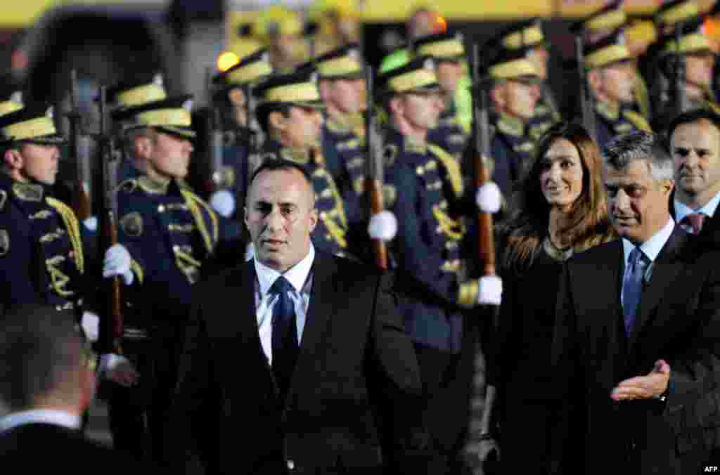 Haradinaj po povratku na Kosovo