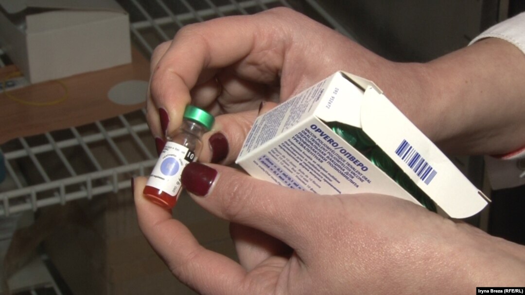 Ukraine -- Polio vaccine