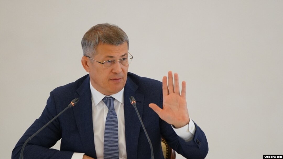 Радиq Хабиров