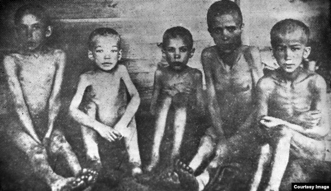 Голодные дети в УССР, 1933 г. Снимок из архива им. Пшеничного