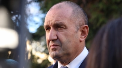 Президентът Румен Радев наименува летище София на името на Васил