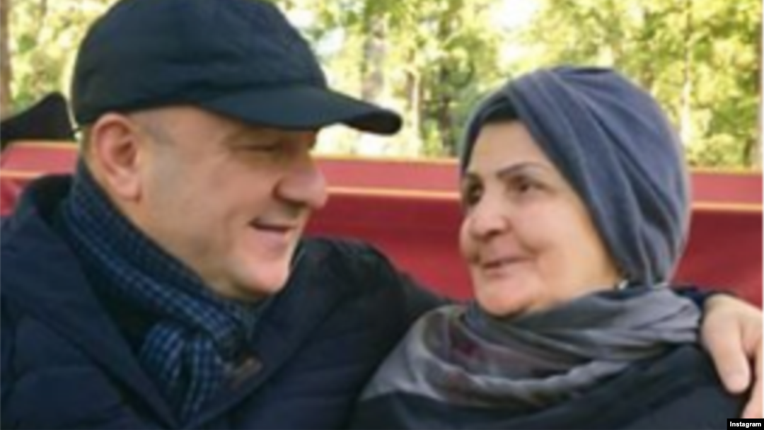 Hüseyn Abdullayev və anası Zeynəb Abdullayeva