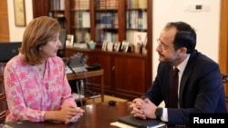 Izaslanica Ujedinjenih nacija za Kipar Marija Anđela Holgin i predsednik kiparskih Grka Nikos Hristodulides, Nikozija, 24. maja 2025.