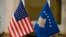 Zastava SAD i Kosova (foto-arhiv)