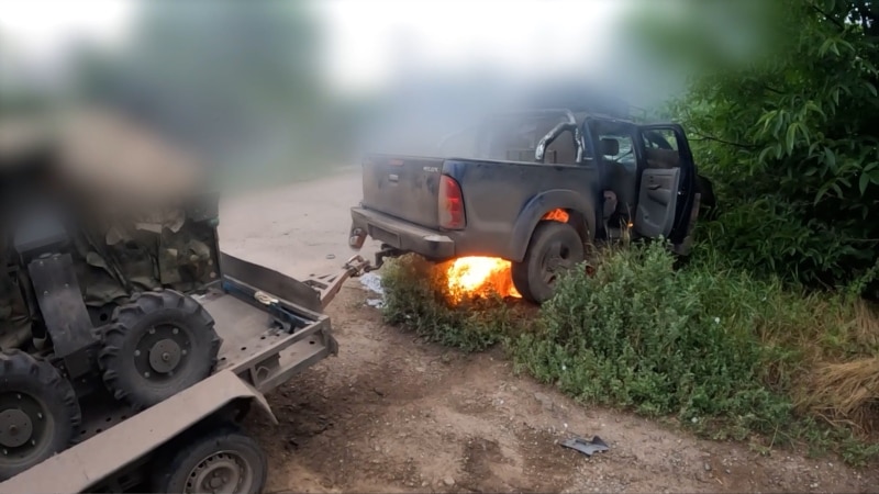 Ukrainian Ground Drones Run Supplies, Evacuate Wounded Under Russian Fire