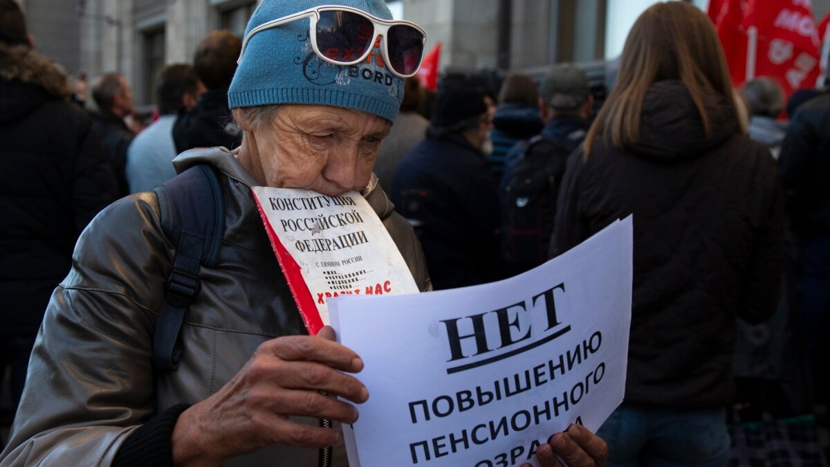 Putin Retirement Russian Retirement-Age Hike Advances As Putin's Adjustment Approved