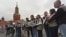Правозахисник Наталія Горбаневська (четверта зліва) під час акції протесту на Червоній площі у Москві. 25 серпня 2013 року