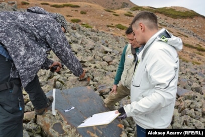 Әпкесі жыныстық қатынасты аяқтады шырынды қыз бөкселер