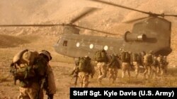 Afghanistan -- US Troops near Kandahar.