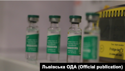 Сьогодні розпочнуть вакцинацію медиків Львівської обласної інфекційної лікарні, яка перша майже рік тому почала приймати пацієнтів із COVID