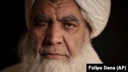 Zyrtari taliban, Mullah Nooruddin Turabi.
