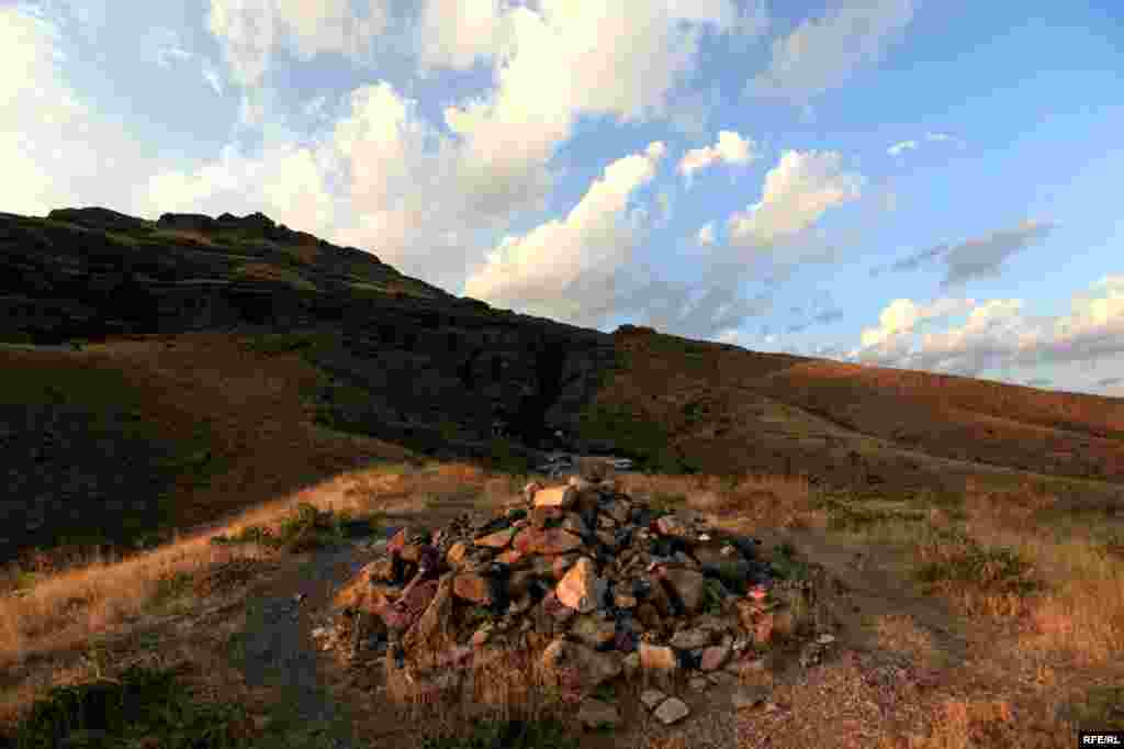 Naxçıvanda sirli "Əshabu-Kəhf" mağarası #27