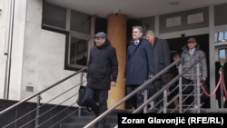 Selaković i Đukanović po završetku prvog ročišta izlaze iz zgrade suda, 4. februar 2026.