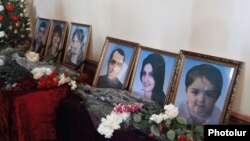 Похороны членов семьи Аветисянов в Гюмри