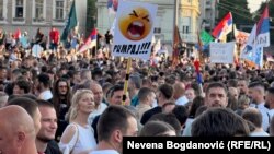 Detalj sa protesta na Trgu Slavija, 28. jun 2025.