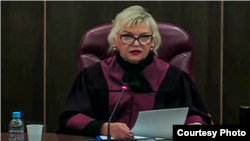 Sutkinja Sena Uzunović prilikom izricanja prvostepene presude Miloradu Dodiku, Sarajevo, 26. februar 2025. godine