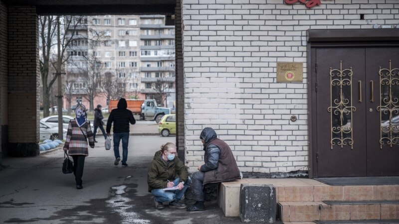 Романците и Бугарите најсиромашни во ЕУ